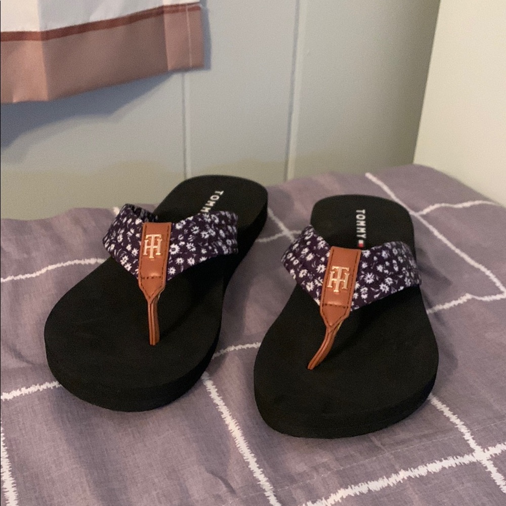 Tommy Hilfiger Black Floral Flip Flops